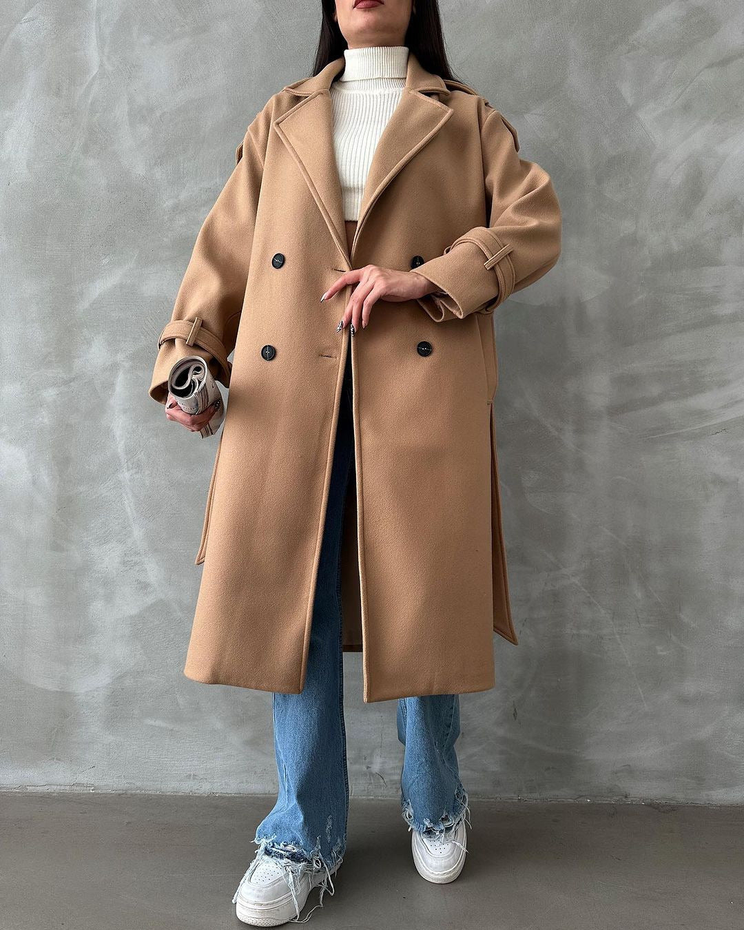 Damen Modischer Trenchcoat mit eleganten Details und doppelt geknöpfter Front Merchesia