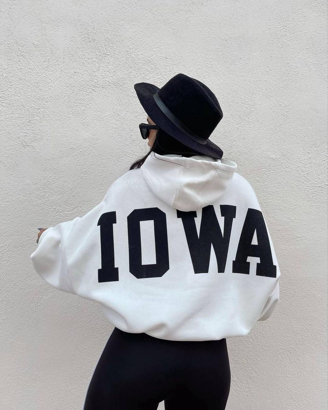 Damen Oversized Kapuzenpullover mit auffälligem Schriftzug Merchesia