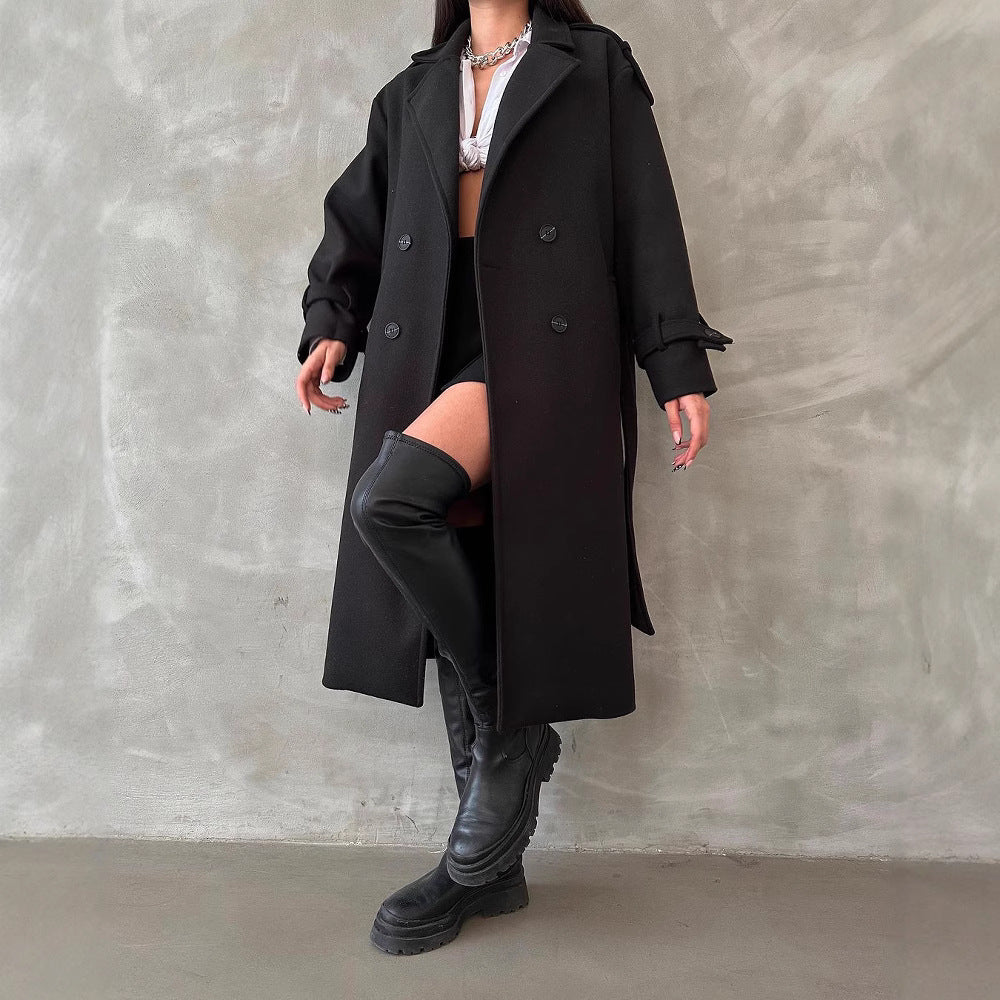 Damen Modischer Trenchcoat mit eleganten Details und doppelt geknöpfter Front Merchesia