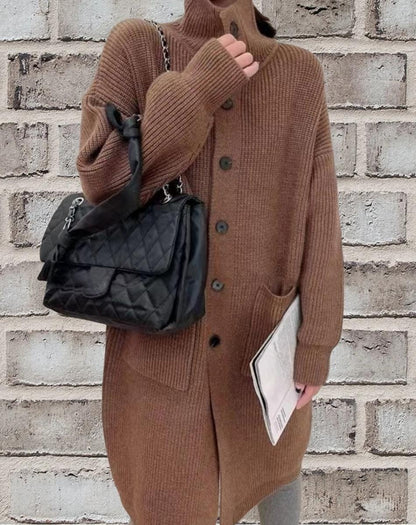 Damen Länger geschnittener Strickcardigan mit Knopfverschluss und aufgesetzten Taschen Merchesia