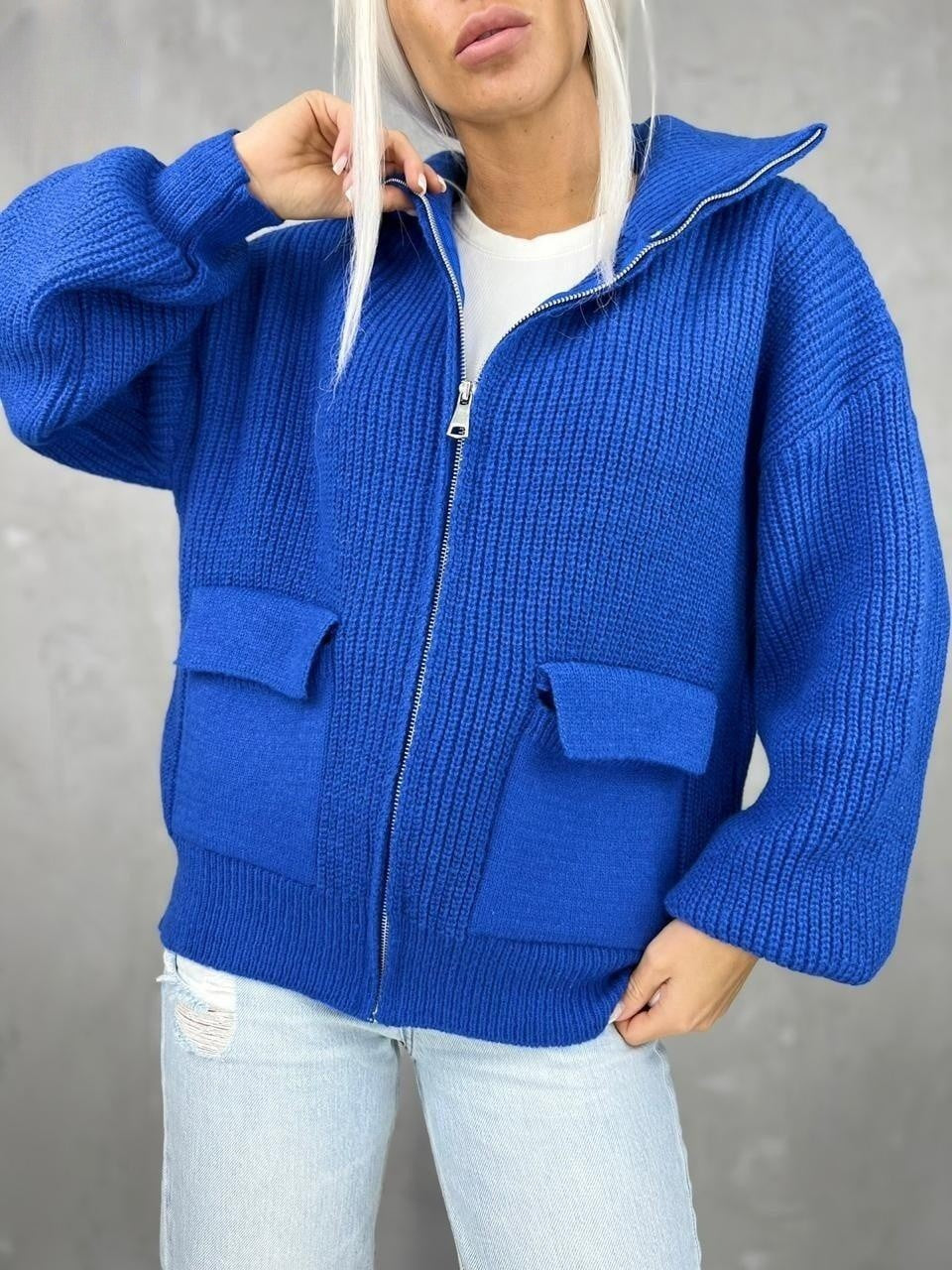 Damen Übergangsstrickjacke mit breitem Reißverschluss und praktischen Taschen Merchesia