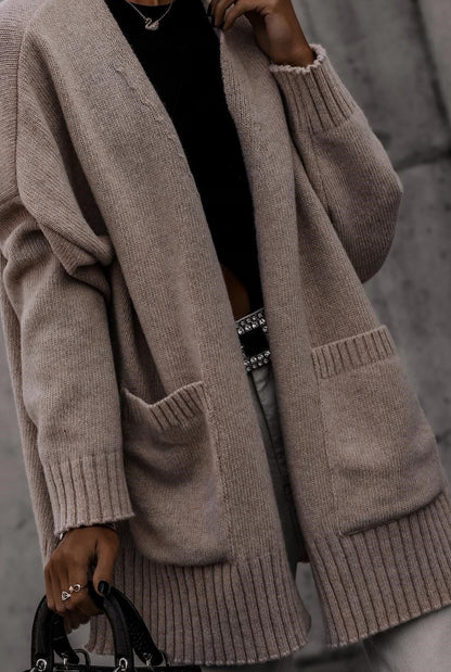Damen gemütlicher Strickcardigan mit lässiger Silhouette und praktischen Taschen Merchesia