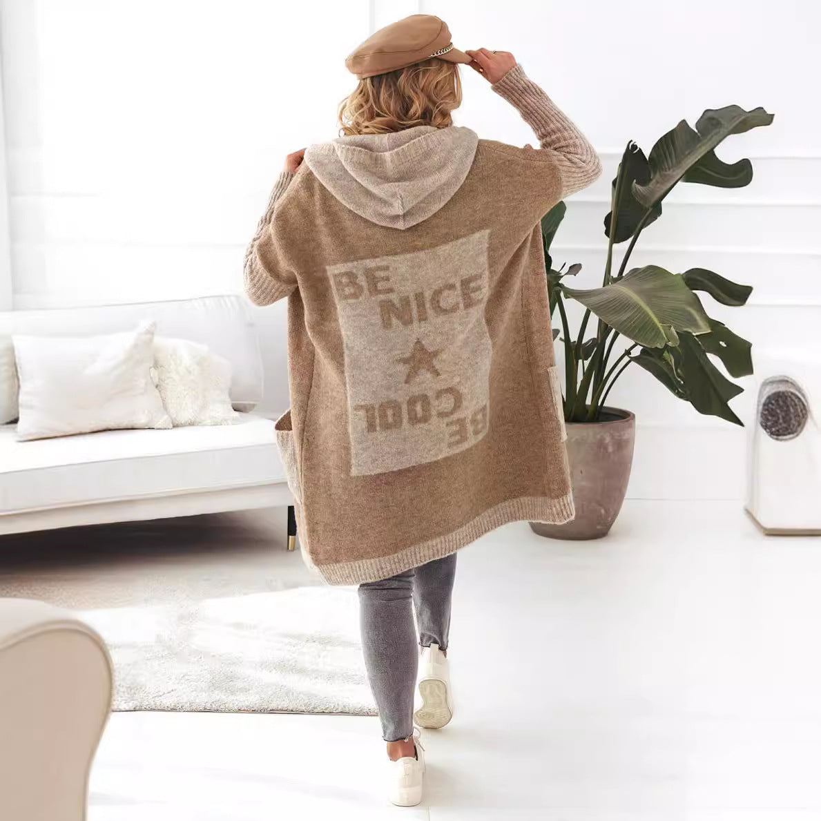 Damen Strickmantel mit Kapuze und modischem Farbblockdesign Merchesia