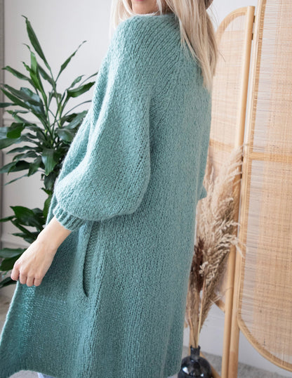 Damen Oversized Strickmantel mit lässigem V-Ausschnitt und luftiger Maschenstruktur Merchesia