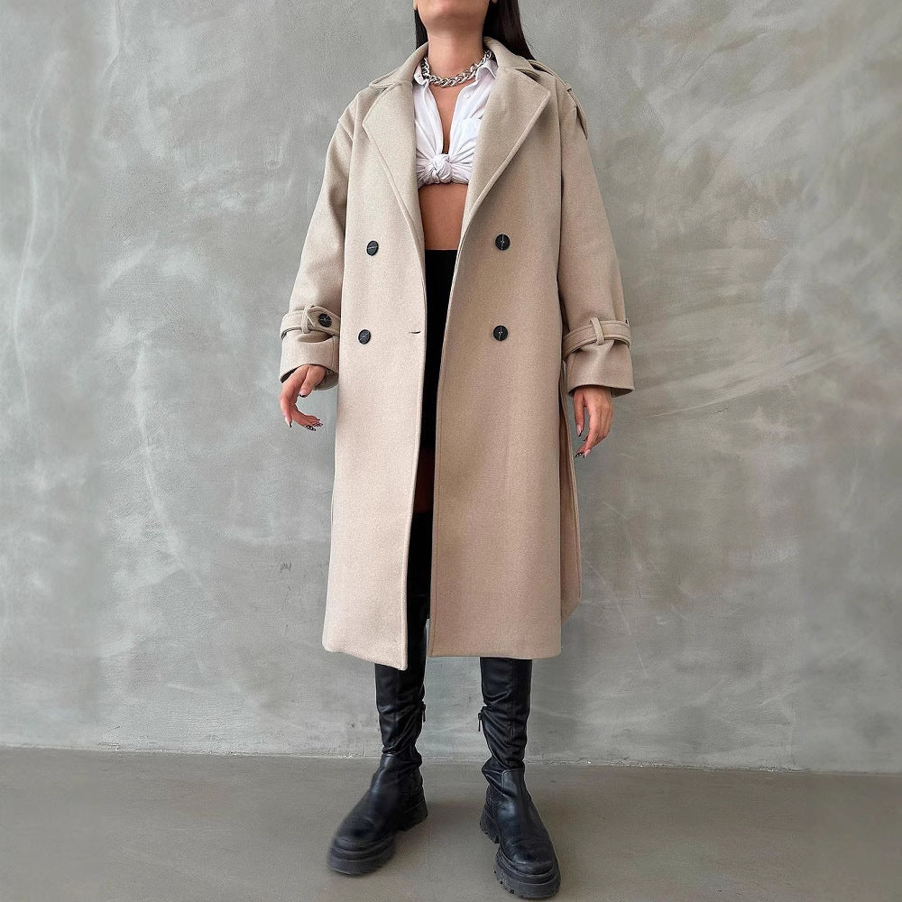 Damen Modischer Trenchcoat mit eleganten Details und doppelt geknöpfter Front Merchesia