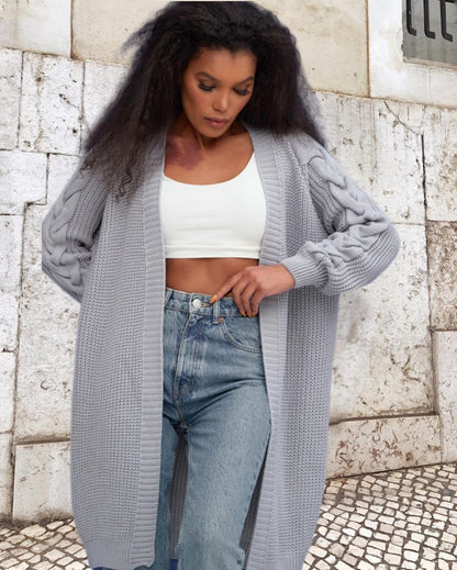 Damen Grobstrickmantel mit eleganten Zopfdetails und lässigem Schnitt Merchesia