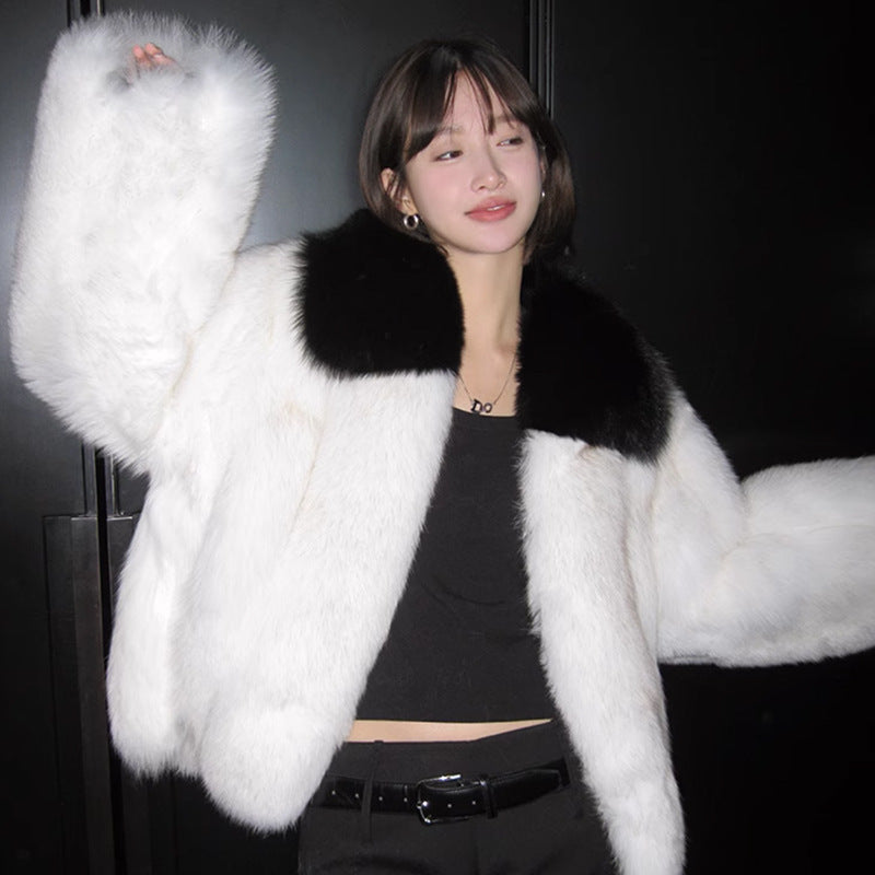 Damen Luxuriöse und voluminöse Kunstfelljacke mit Kragen Merchesia