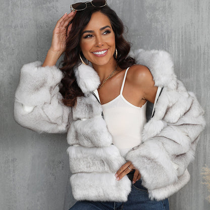 Damen Modische Kunstpelzjacke mit voluminösem Kragen und weich gepolsterten Ärmeln Merchesia