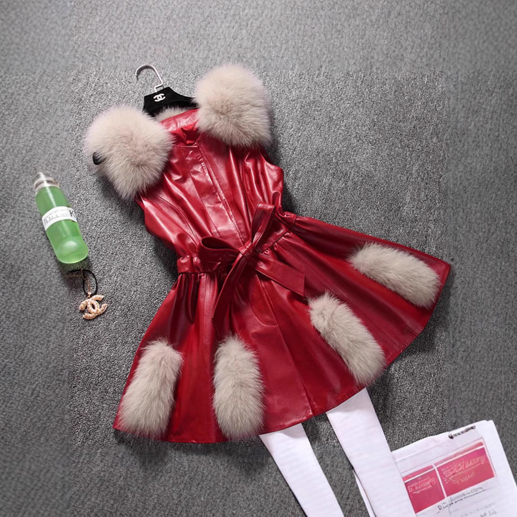 Damen Eleganter Kunstledermantel mit Kunstfellakzenten und Gürtel Merchesia