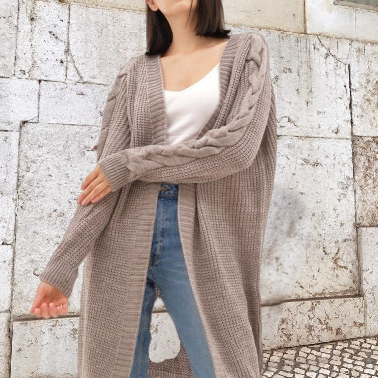 Damen Grobstrickmantel mit eleganten Zopfdetails und lässigem Schnitt Merchesia