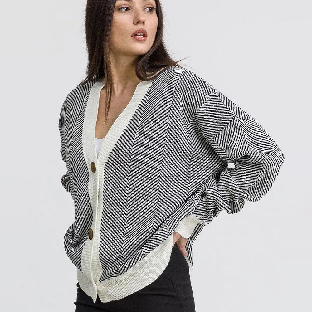 Damen Strickjacke mit Chevron-Muster und großen Knopfdetails Merchesia