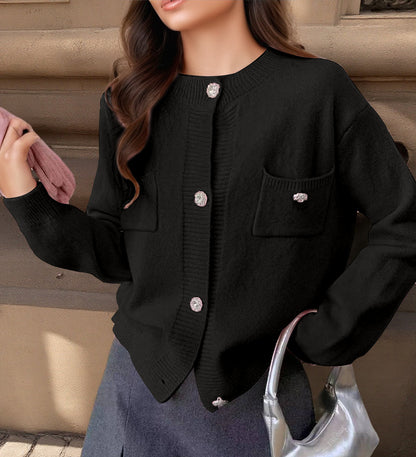 Damen Strickjacke mit dekorativen Taschen und edlen Knöpfen Merchesia