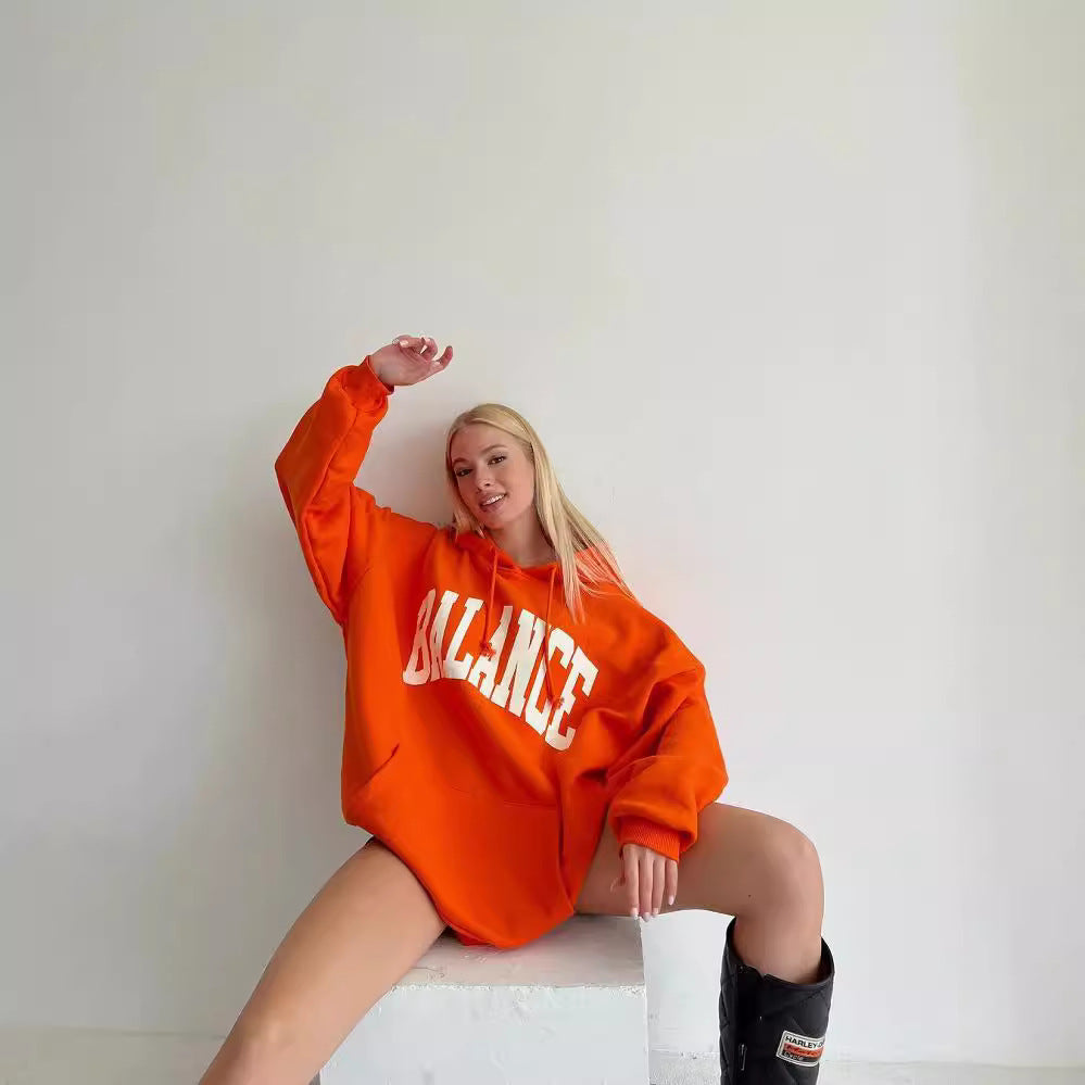 Damen Oversized Kapuzenpullover mit auffälligem Logo Merchesia