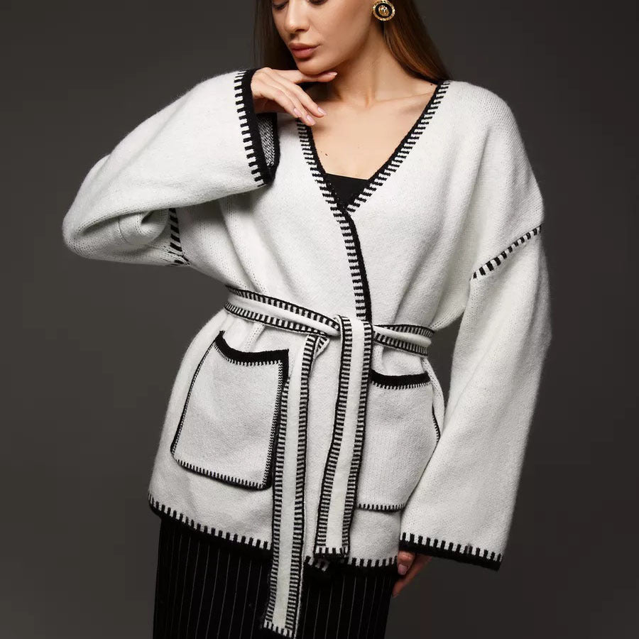 Damen gemütlicher Strickcardigan mit tiefem V-Ausschnitt und praktischen Taschen Merchesia