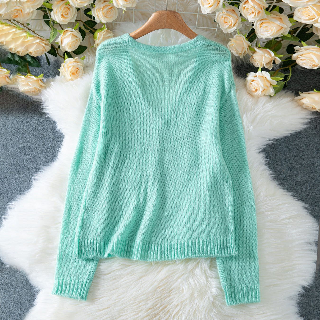 Damen gemütliche Strickjacke mit V-Ausschnitt und lässigen Puffärmeln Merchesia