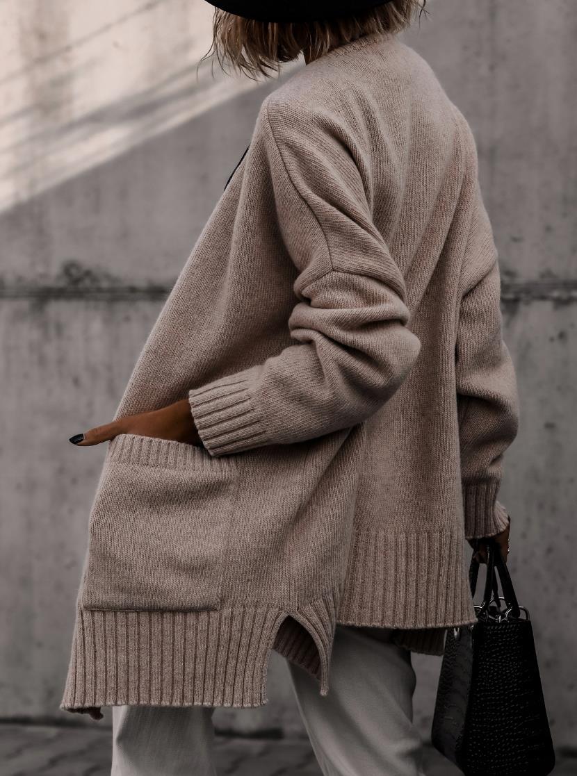 Damen gemütlicher Strickcardigan mit lässiger Silhouette und praktischen Taschen Merchesia