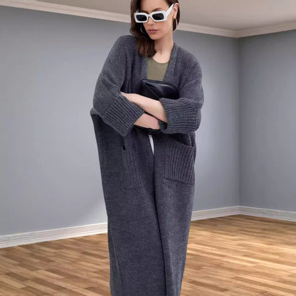 Damen Grobstrickmantel mit praktischen Taschen und elegantem V-Ausschnitt Merchesia