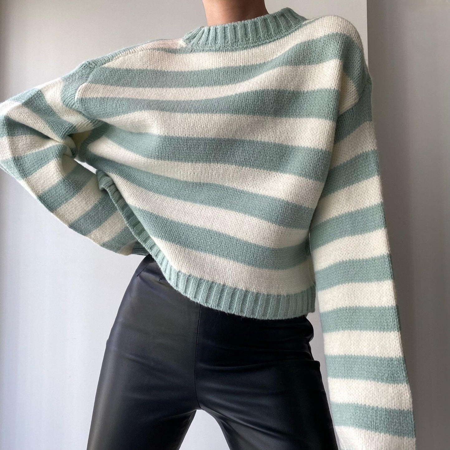 Damen lässiger Pullover mit modernem Streifenmuster und bequemen Schnitt Merchesia