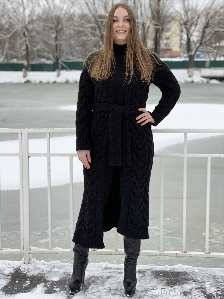 Damen Grobstrickmantel mit offenem Schnitt und praktischen Taschen Merchesia