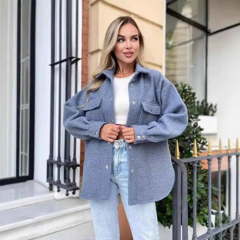 Damen Kuschelige Fleecejacke mit aufgesetzten Taschen und Knopfleiste Merchesia