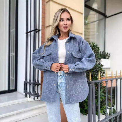 Damen Kuschelige Fleecejacke mit aufgesetzten Taschen und Knopfleiste Merchesia