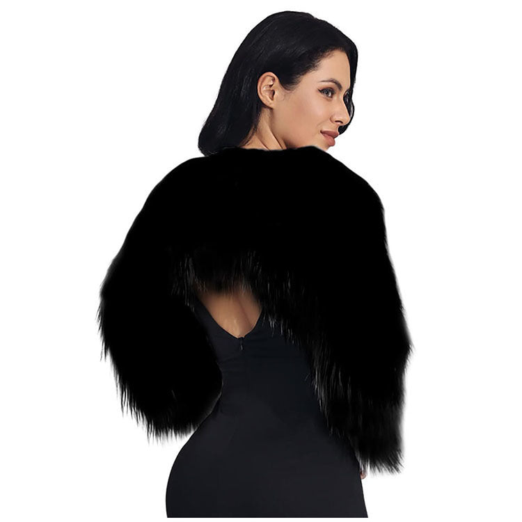 Damen Extravaganter Kunstpelzbolero mit elegantem Schnitt Merchesia