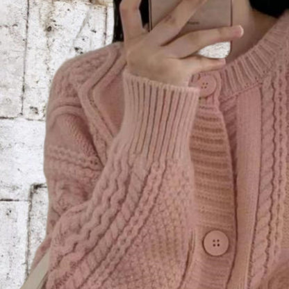 Damen Strickjacke im angesagten Zopfmuster und lässiger Silhouette Merchesia