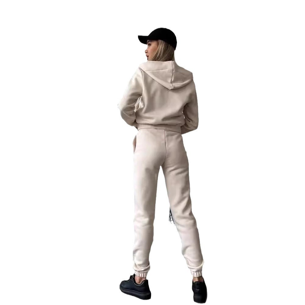 Damen modischer Hoodie mit schlanker Passform und praktischen Taschen Merchesia