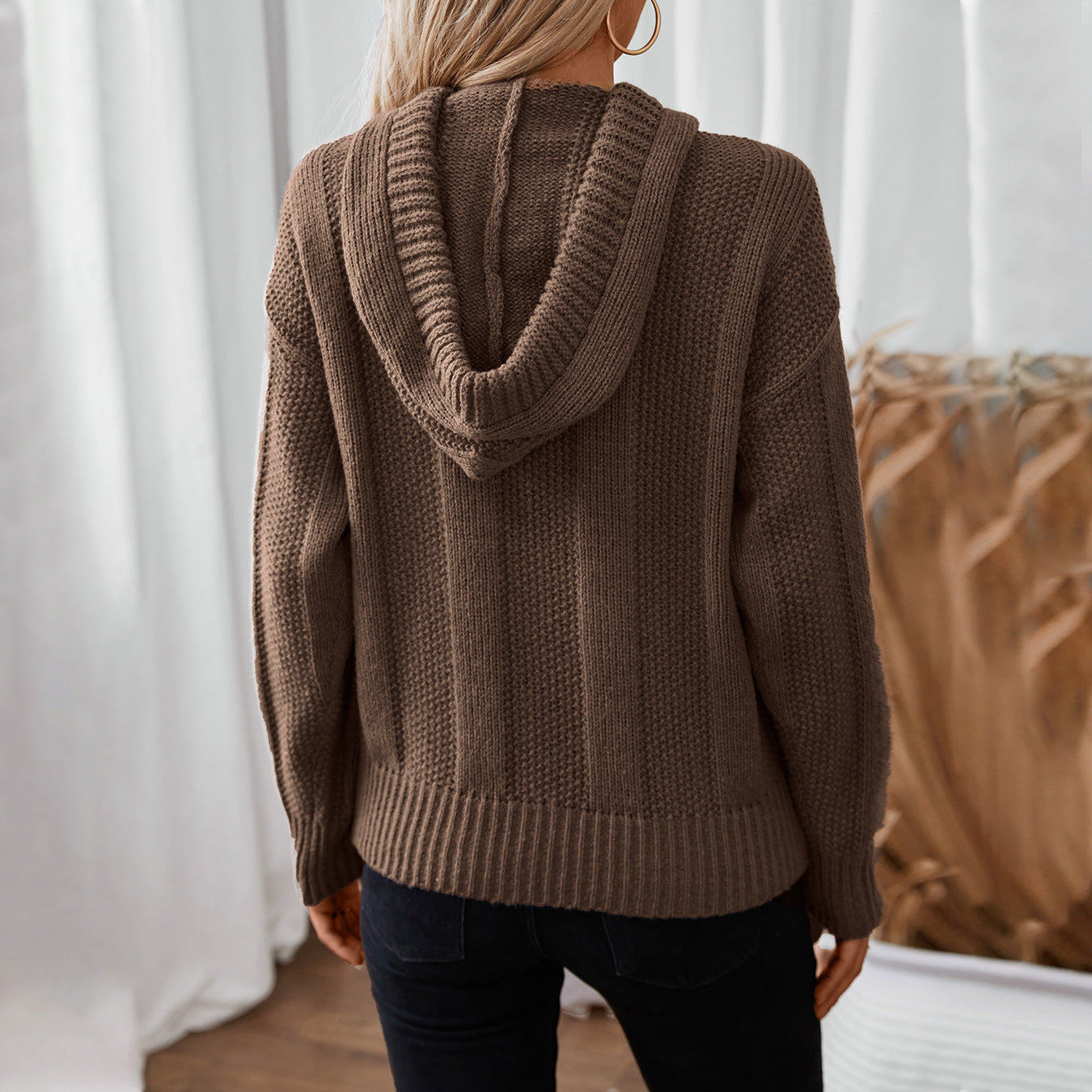 Damen lässiger Strickpullover mit Kapuze und Knopfdetails Merchesia
