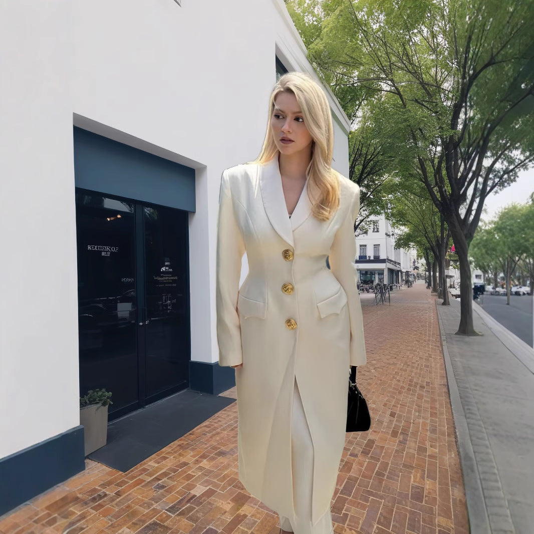 Damen Eleganter Langmantel mit goldenen Knöpfen und klassischem Schnitt Merchesia