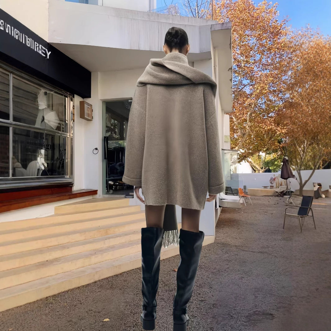 Damen elegante und warme Wickeljacke mit Schalkragen und Fransen Merchesia