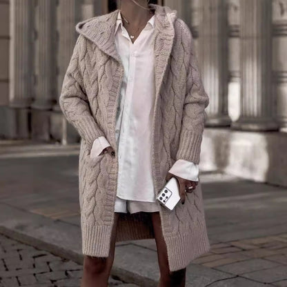 Damen Grobstrickkarte mit eleganter Maschenstruktur und praktischen Taschen Merchesia