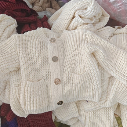 Damen kuschelige Strickjacke mit dekorativen Knöpfen und praktischen Taschen Merchesia