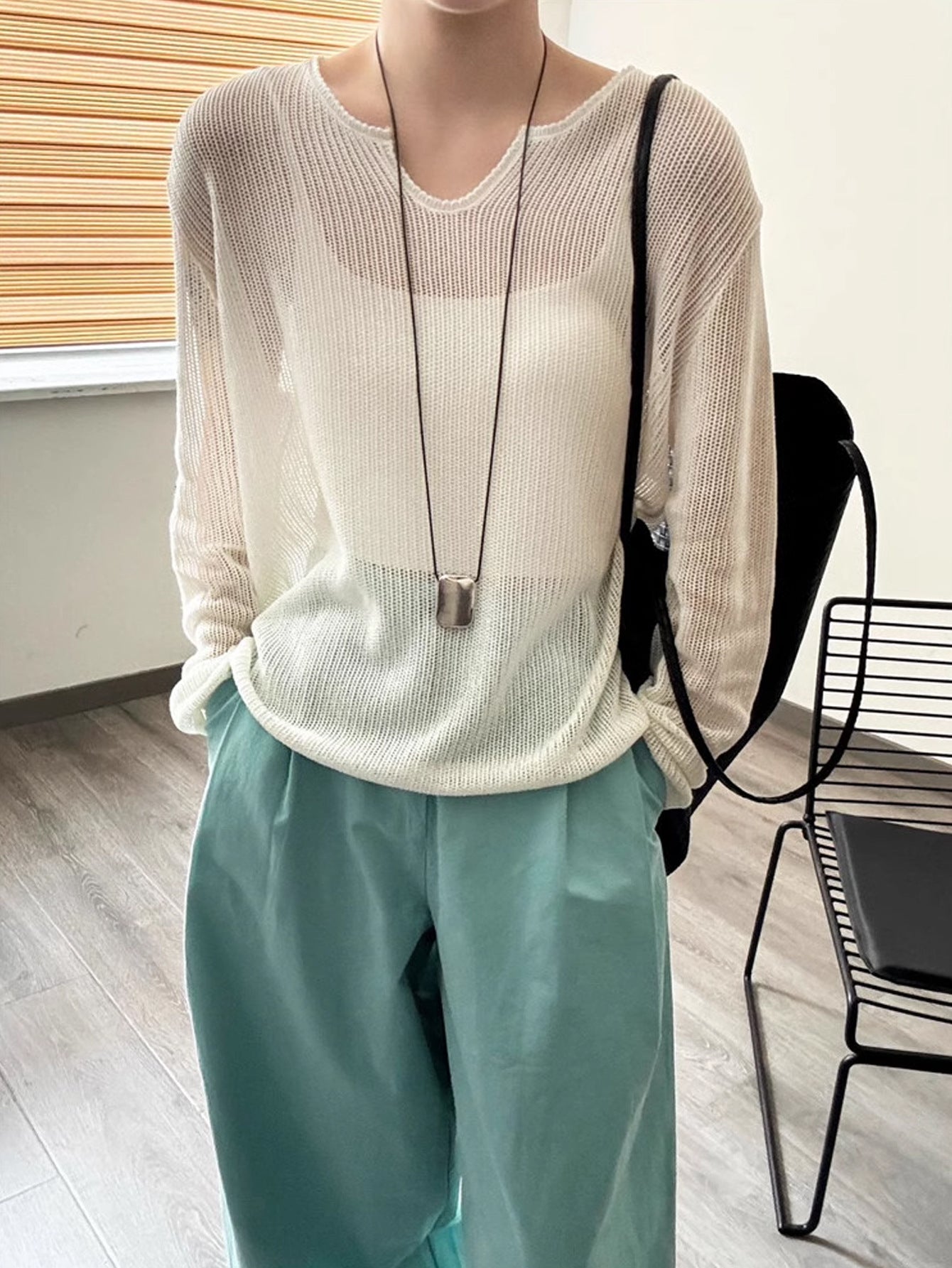 Damen luftiger Strickpullover mit V-Ausschnitt und lässigem Schnitt Merchesia