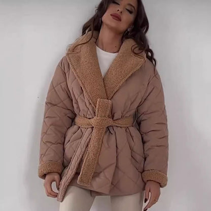 Damen gesteppte Winterjacke mit weichem Kragen und Gürtel Merchesia