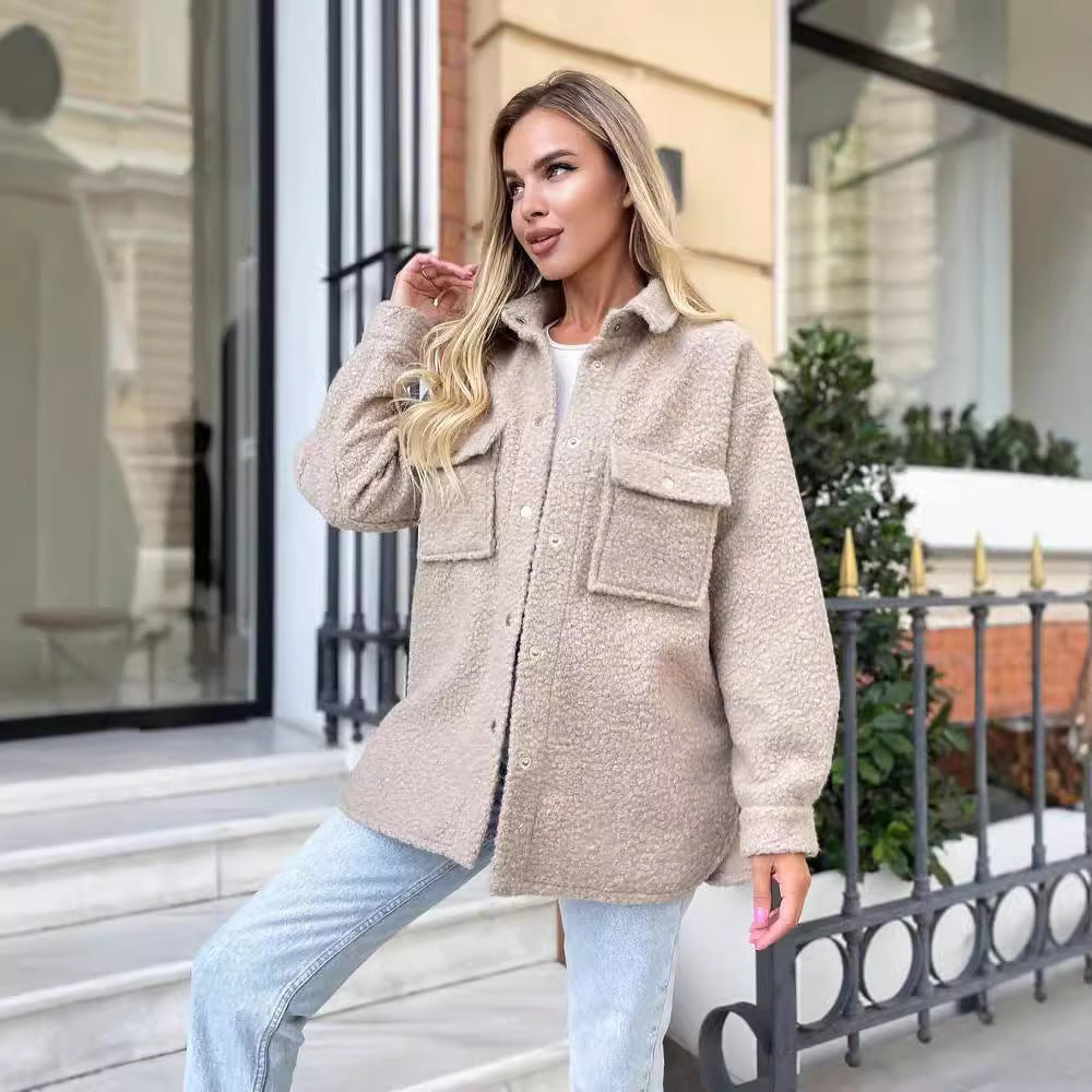 Damen Kuschelige Fleecejacke mit aufgesetzten Taschen und Knopfleiste Merchesia