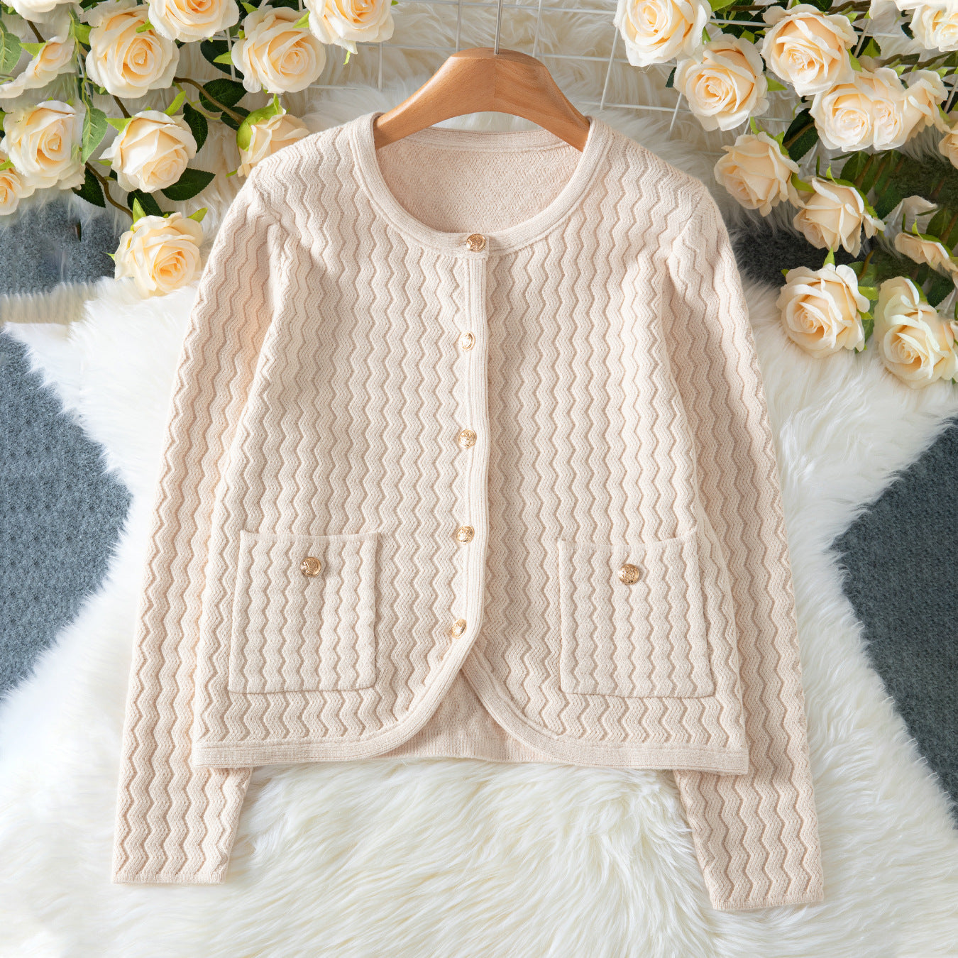 Damen elegante Strickjacke mit Wellenmuster Merchesia