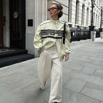 Damen sportliche Oversize-Jacke mit kontrastierendem Logo Merchesia