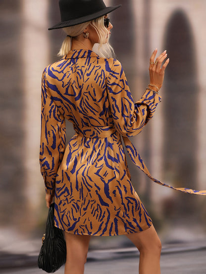 Wickelkleid mit Leopardenmuster