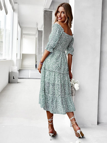 Schulternahes Kleid
