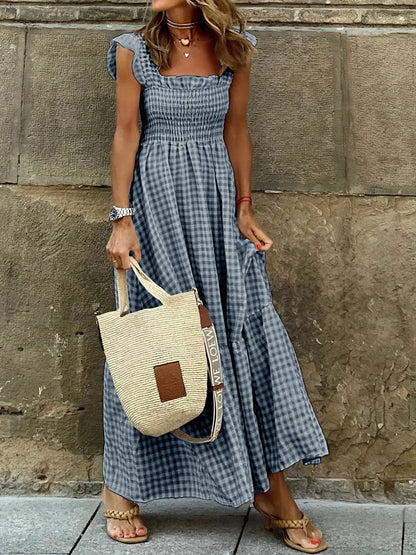 Gerafftes kariertes Maxikleid