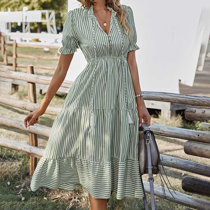 Gestreiftes luftiges Kleid