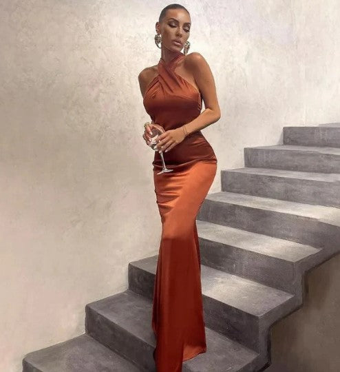 – grün-schwarzbraunes satin-maxikleid