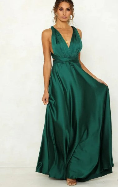 – ärmelloses satin-maxikleid mit v-ausschnitt und schmaler taille
