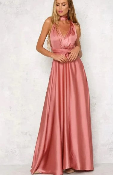 – ärmelloses satin-maxikleid mit v-ausschnitt und schmaler taille