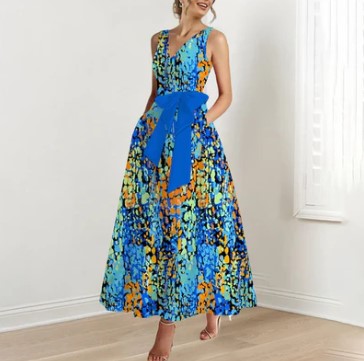 – blaues gemustertes maxikleid