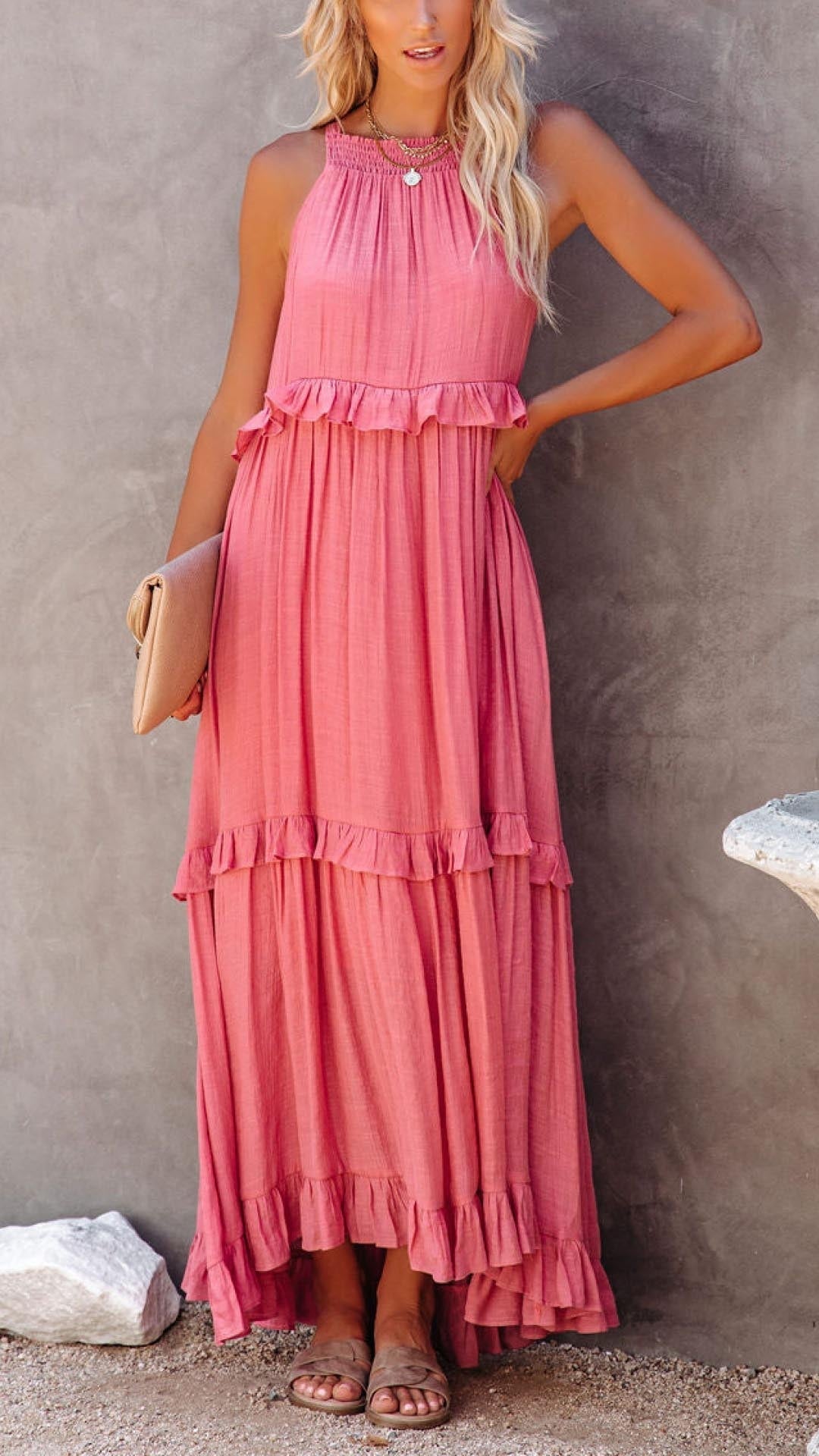 Schlichtes Maxikleid mit Neckholder und Rüschen