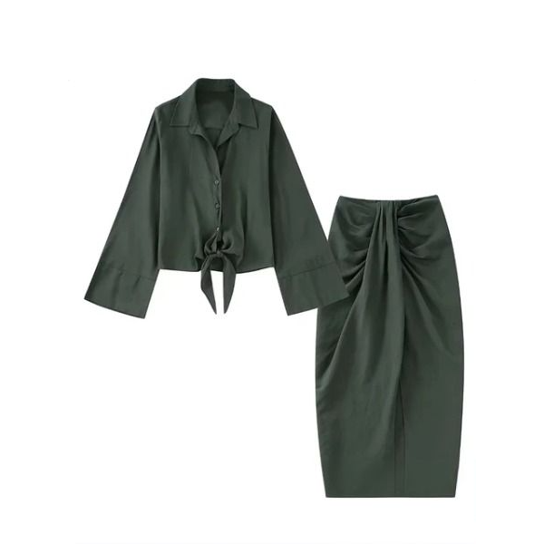 Merche-Freizeitset mit geschlitztem Rock, perfekt für einen nostalgischen und zugleich stilvollen Look in der Freizeit.