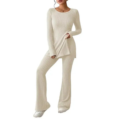 Merche stickat stretchigt set i enfärgad design
