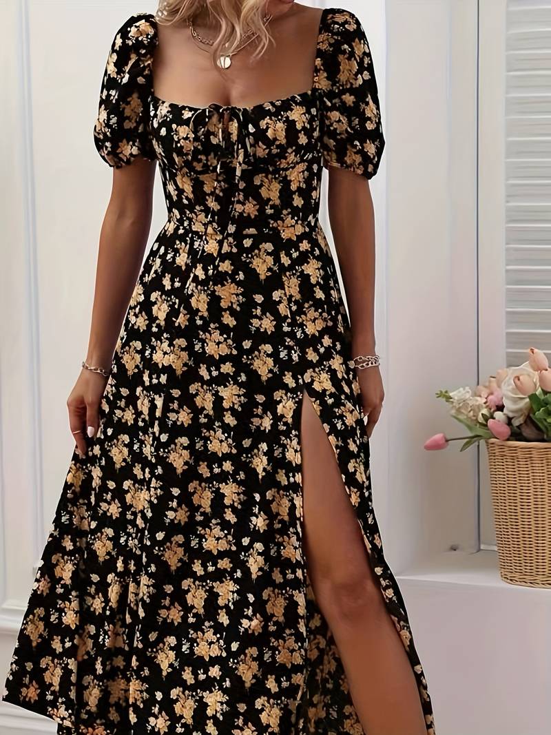 – florales a-linien-kleid mit geteiltem saum für den frühling